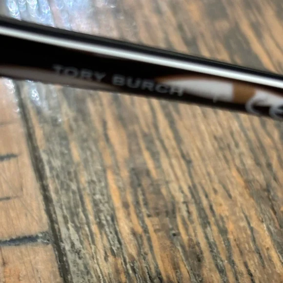 Tory Burch Sunglasses Style 7031 - Picture 7 of 8